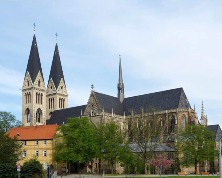 18 Halberstädter Dom - Station auf dem Jakobusweg Sachsen-Anhalt |